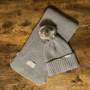 Soft and warm Calvin Klein scarf and hat set